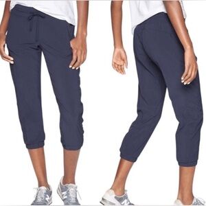 Athleta La Viva Cropped Capri Jogger - size 10, navy